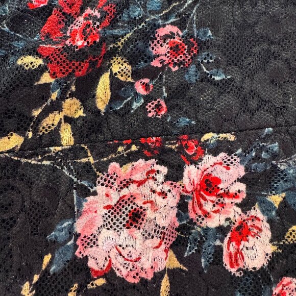 Torrid Bralette Black with Soft Rose Petals Print Stretch Lace Mesh Plus Size 3X - Picture 3 of 10